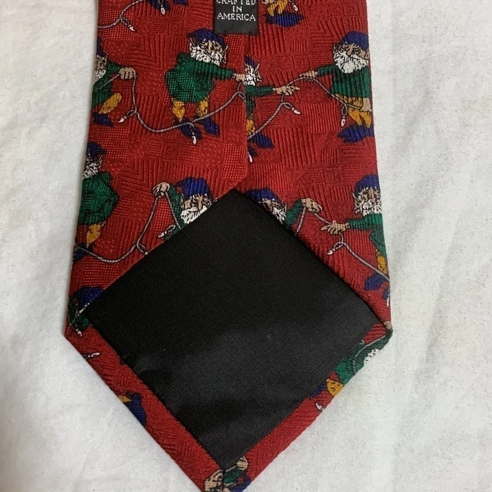 NWT J Z Richards 100% Hand Crafted Silk Ghome Graphic Dress Tie